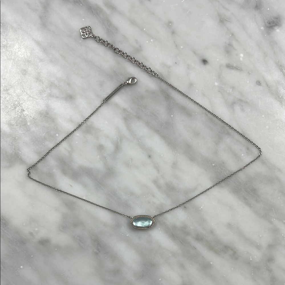 Elegant Silver Necklace with Blue Gemstone